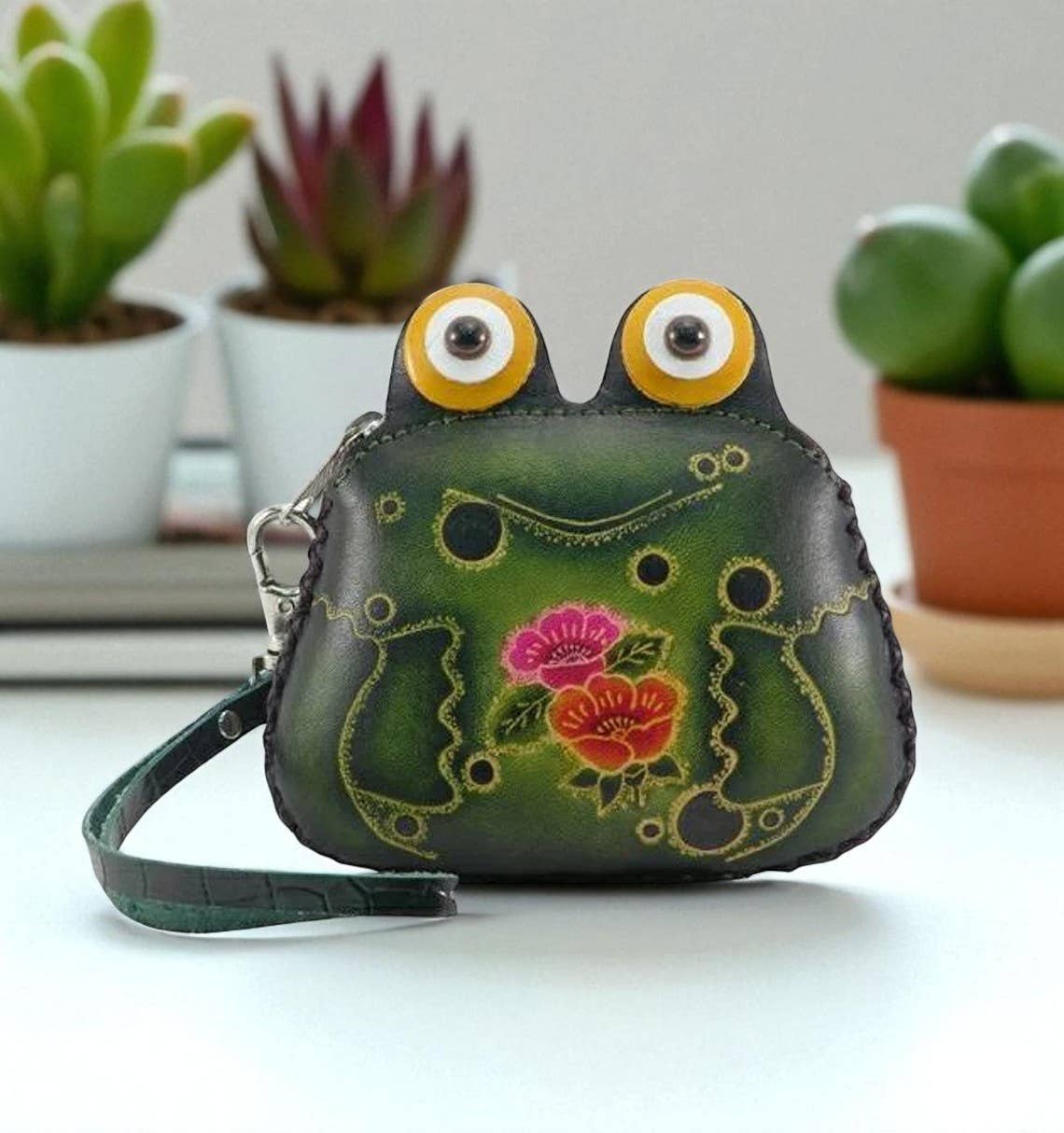 Frog Wristlet - E394 leather  coin purse wallet